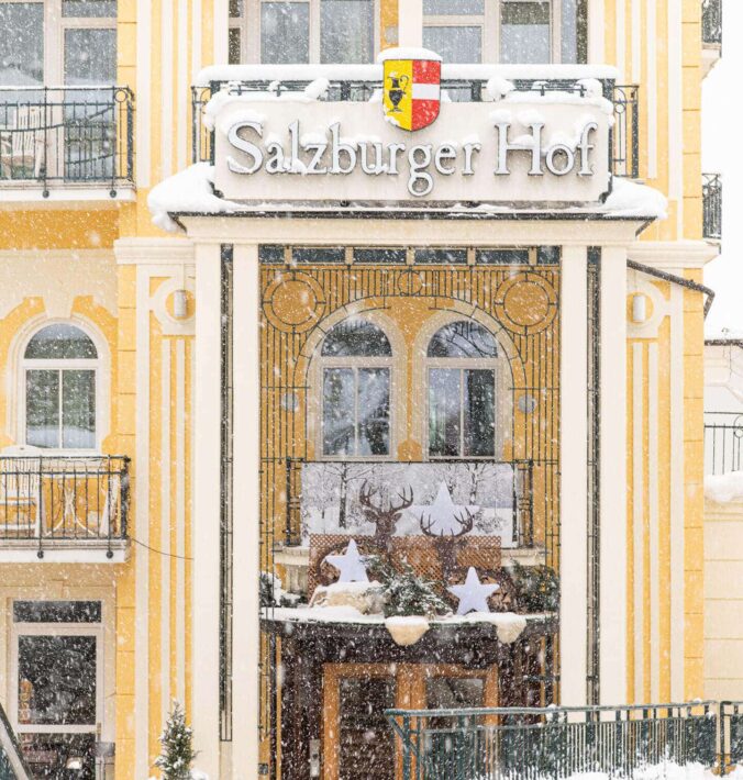 Winterlich verschneit - der Salzburger Hof